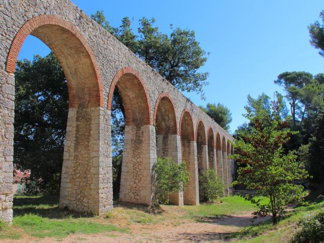 Aqueduc Sentier La Penne Sur Huveaune Oti Aubagne