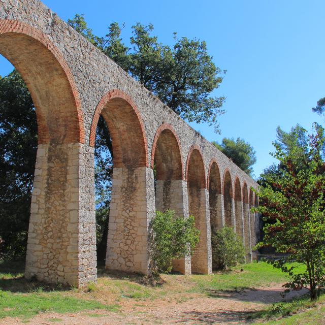 Aqueduc Sentier La Penne Sur Huveaune Oti Aubagne