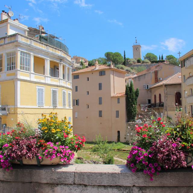 Fleurs Pont Centre Roquevaire Oti Aubagne