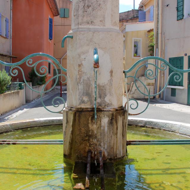 Fontaine Cadolive Oti Aubagne