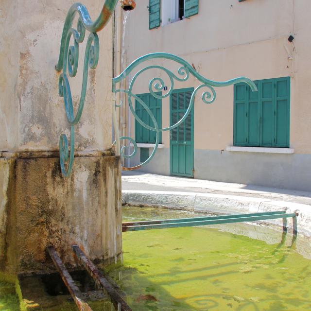 Fontaine Place Cadolive Oti Aubagne