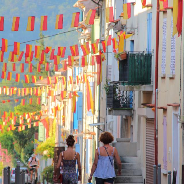 Rue Village Cuges Les Pins Oti Aubagne