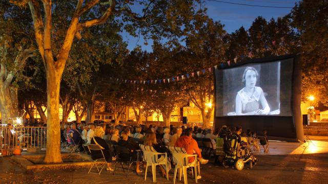 Cinema Plein Air Soiree Ete Auriol Oti Aubagne