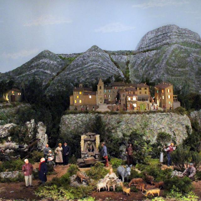 Collines Diorama Village Provençal Santons Scaturro Petit Monde Marcel Pagnol Oti Aubagne