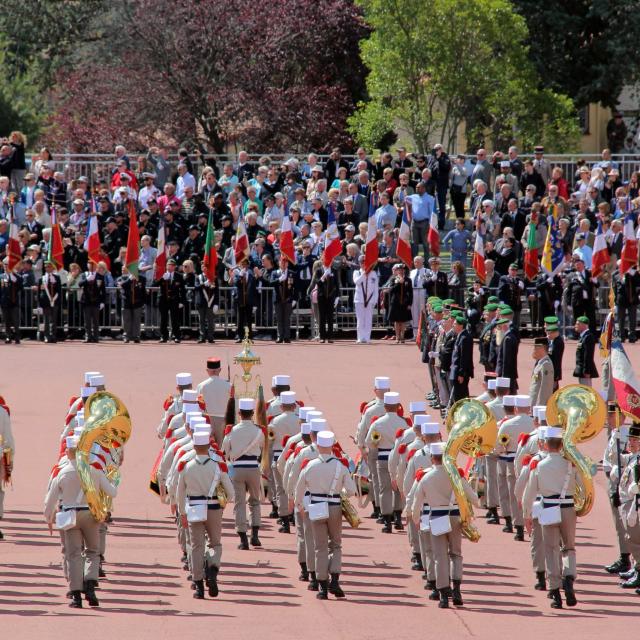 defile-musique-legion-etrangere-camerone-oti-aubagne-scaled.jpg