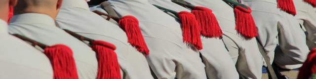 epaulettes-defile-legion-etrangere-camerone-oti-aubagne-scaled.jpg