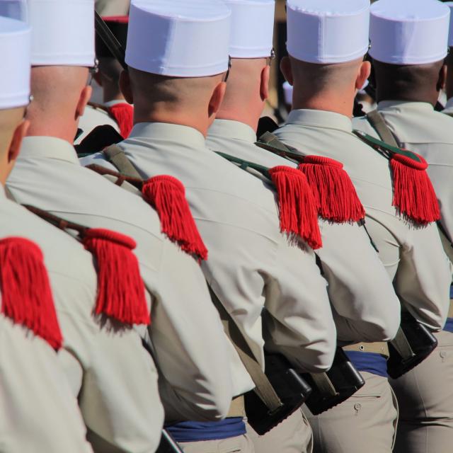 epaulettes-defile-legion-etrangere-camerone-oti-aubagne-scaled.jpg