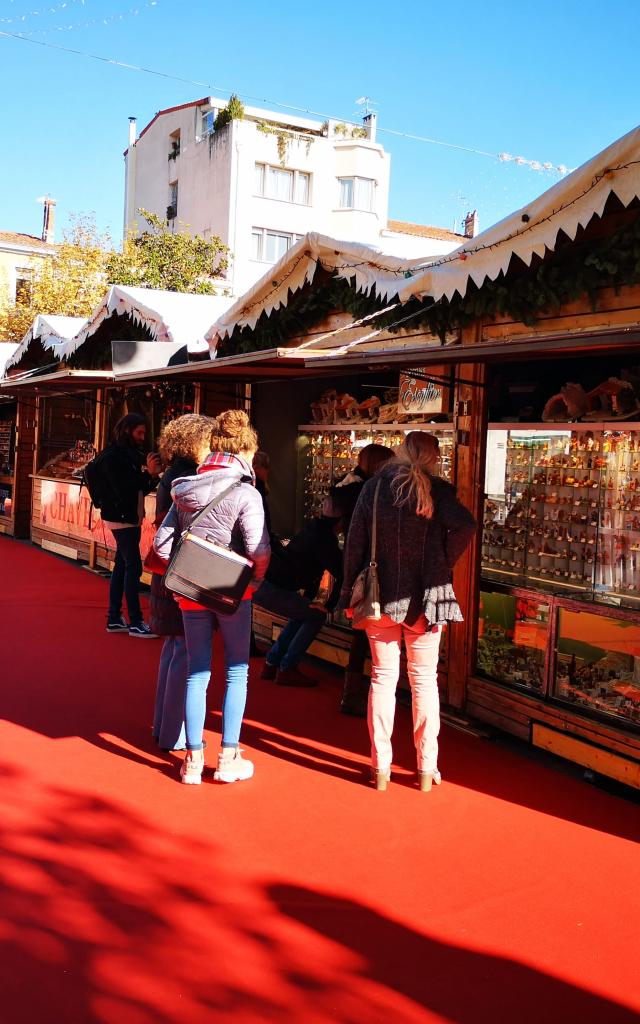 Allées du marché au santon et à la céramique d'hiver - OTI Aubagne