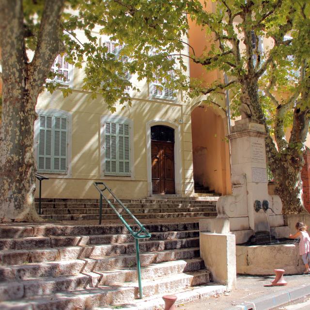 Fontaine Rue De Guin Centre Historique Aubagne Oti Aubagne