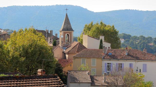 La Treille Village Clocher Oti Aubagne