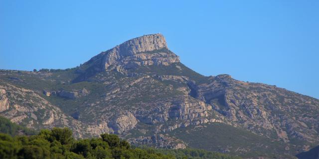 Panorama Massif Du Garlaban Massif De L'etoile Oti Aubagne