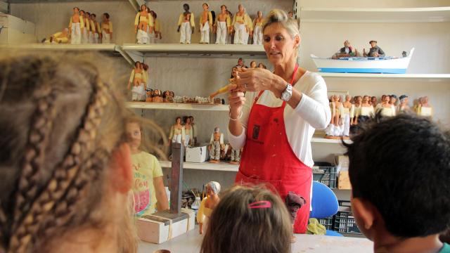 Scolaires Enfants Visite Explications Santons Di Landro Argile Oti Aubagne