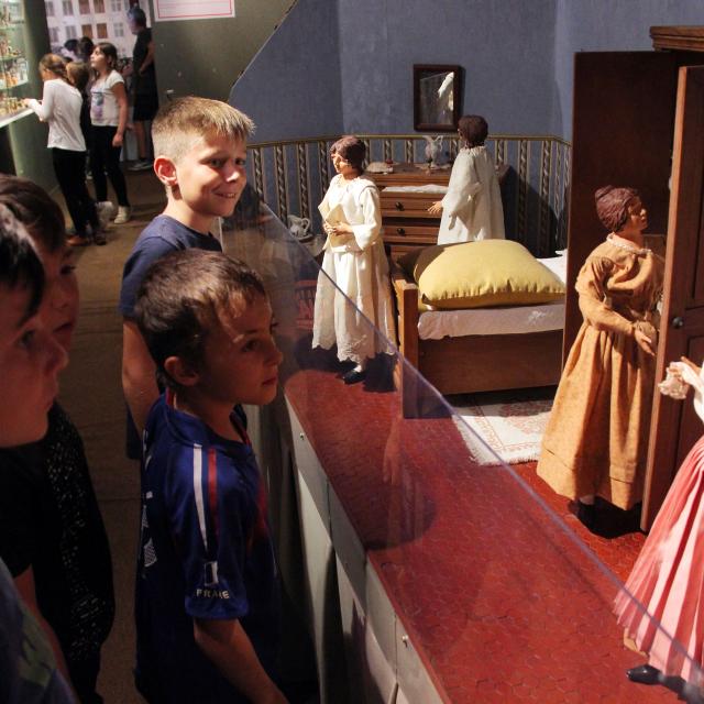 Visite Enfants Santons Di Landro Argile Oti Aubagne